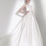 Kasal damit mula sa koleksyon ng 2015 sa pamamagitan ng Elie Saab