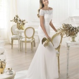 Kasal damit mula sa koleksyon FASHION mula sa Pronovias na may puntas