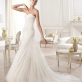 Kasal damit mula sa koleksyon ng FASHION sa pamamagitan ng Pronovias Mermaid