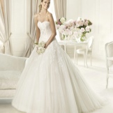 Wedding Bustier Dress sa pamamagitan ng Pronovias
