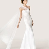 Dress sa kasal ni Pronovias na may strap
