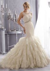 Mermaid Wedding Dress na may Vertical Ruffles
