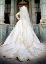 Muslim Wedding Dress na may Embroidery