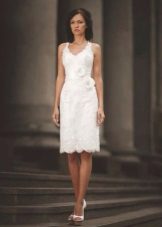 Wedding dress straight medium length