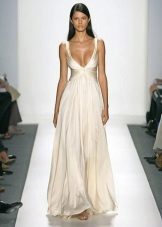 Kasal damit mula sa Reem Acra na may neckline