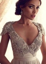 Imperyong Empire Empire damit na may beaded bodice