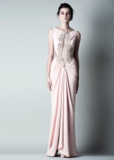 gabi beige dress na may kurtina at neckline