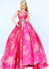 Gabi na damit mula sa Sherri Hill