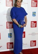 Blue evening dress para sa mga kababaihan 50 taon
