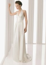 Kasal damit mula sa satin na may neckline