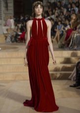 Burgundy dress sa gabi sa sahig