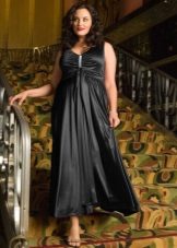 Black satin evening gown para sa buong