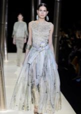 Chiffon evening dress mula sa Armani