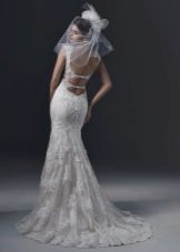 Mermaid wedding dress na may bukas na likod