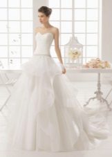 Layered Wedding Dress sa pamamagitan ng Air Barcelona 2016
