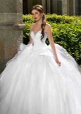Kasal damit sa estilo ng isang prinsesa