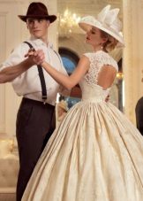 Backless wedding dress mula sa koleksyon ng Jazz Sounds ng Tatiana Kaplun