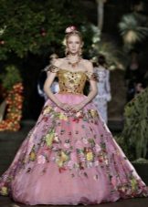 Gabi na damit mula sa Dolce & Gabbana