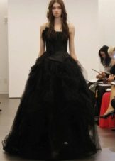 kasal damit sa pamamagitan ng Vera Wong sa estilo ng isang prinsesa