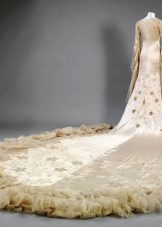 Wedding Dress na may Retro Train