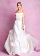 Kasal damit sa estilo ng minimalism