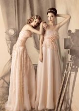 Short lace wedding dress mula sa koleksyon Sa kalsada sa Hollywood