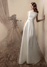 Kasal dresses mula sa koleksyon Sa paraan sa Hollywood simple