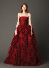 Red wedding dress ni Vera Wong