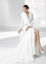 Simple dress sa kasal na may slit