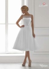 Kasal damit mula sa koleksyon ng Universe mula sa Lady White midi