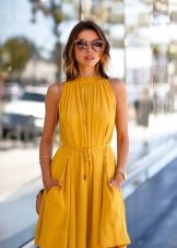 Mga accessory para sa tag-init ng mustard na damit