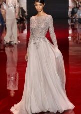 Chiffon dress na may rhinestones