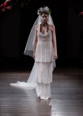 Kasal damit mula sa Naeem Khan multi-layered