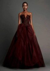 Claret Dress ni Vera Wong