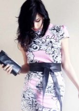 Magsuot ng oriental style na may belt obi