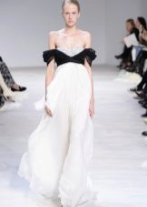 Empire dress mula sa Giambattista Valli