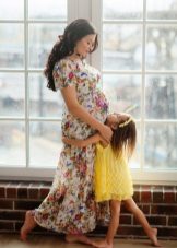 Maternity Dress na may Floral Print