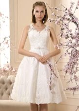 Fluffy lace dress with straps