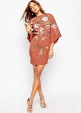 Brick maikling floral kimono