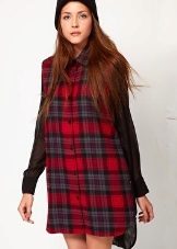 Pinagsama ang plaid shirt na damit sa harap at plain black back na may black chiffon sleeves