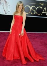 Dress red Jennifer Lopez na may paha