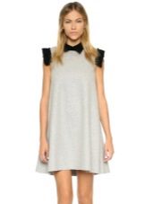 Trapeze dress na may bow