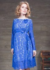 Festive dress para sa mga buntis na kababaihan