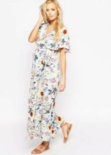 Maluwag na maternity dress
