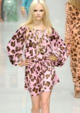Magdamit ng isang leopardo pattern