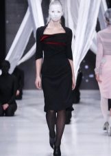 Autumn dress na may square neck