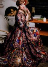Damit mula sa Pavloposadsky shawls sa sahig