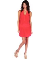 Red short dress with low waist