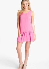 Pink short dress with low waist
