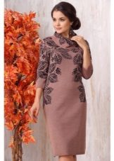 Woolen dress para sa buong tuwid